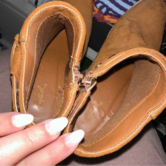 Booties - Picture 3 of 4